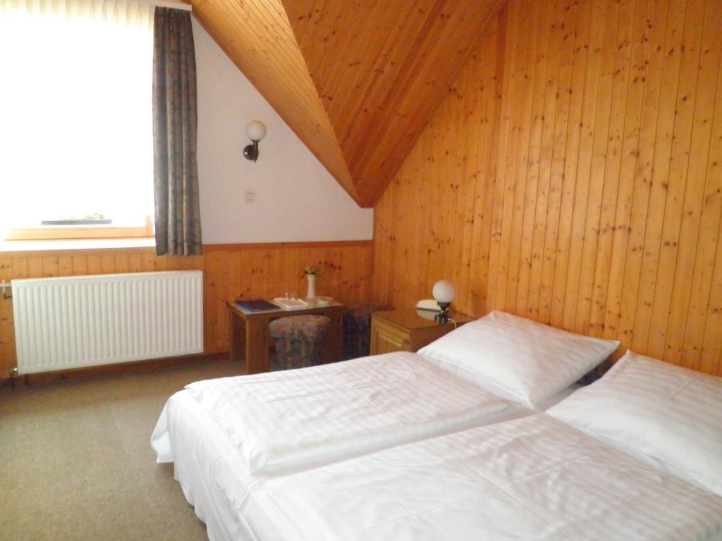 Gruendner Vendeghaz Bed & Breakfast Siófok Cameră foto