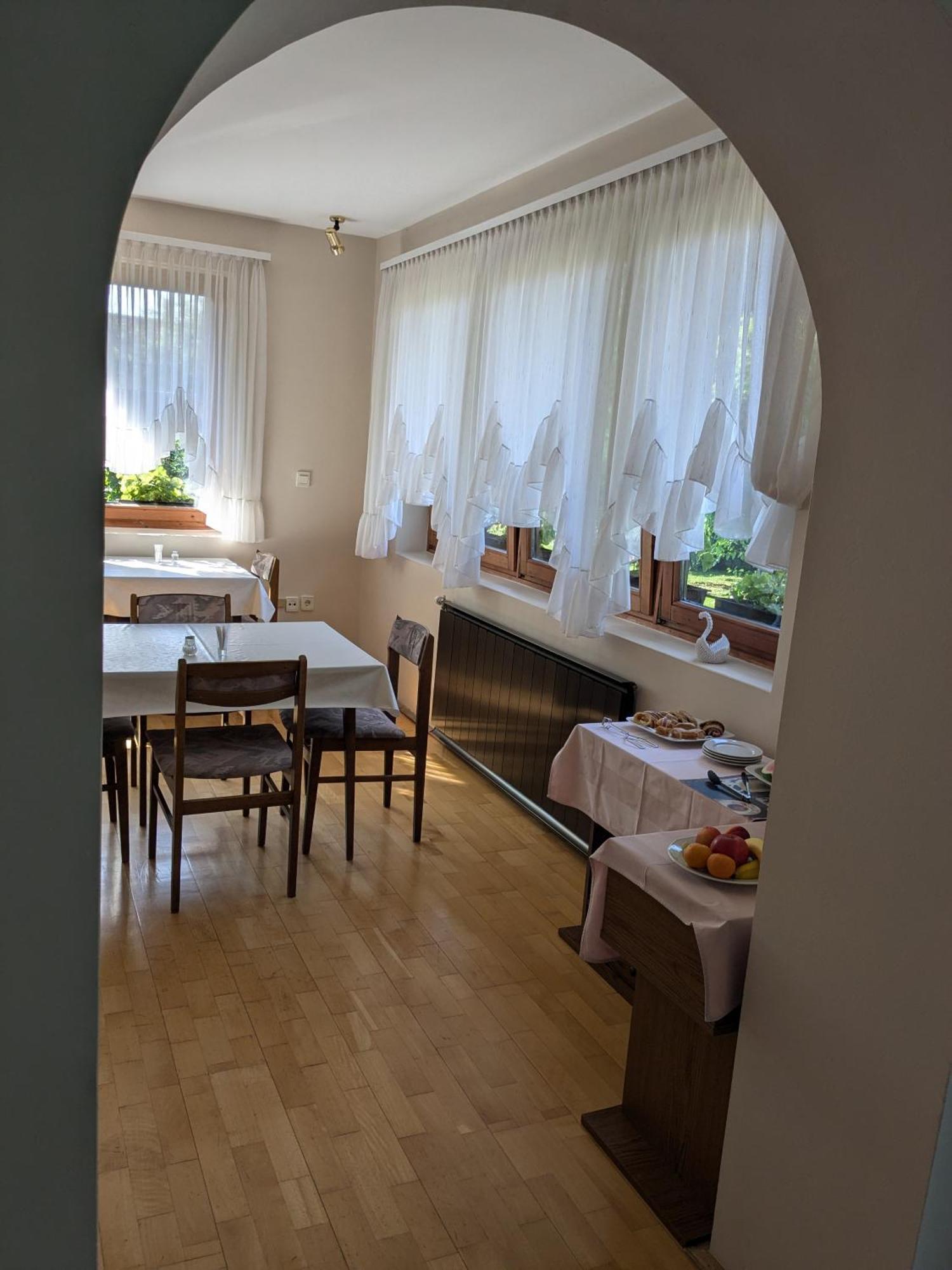 Gruendner Vendeghaz Bed & Breakfast Siófok Exterior foto